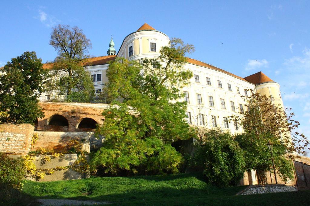Penzion Fontana Mikulov Exterior foto