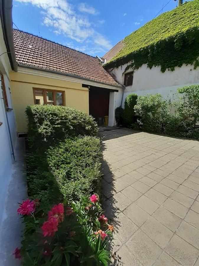 Penzion Fontana Mikulov Exterior foto